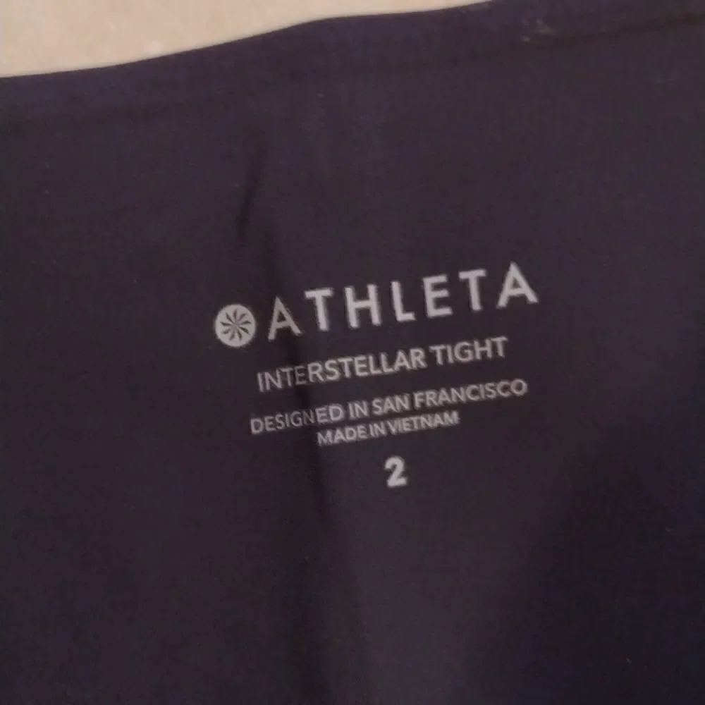 Athleta Interstellar Tight black w split leg size 2 - Picture 4 of 12